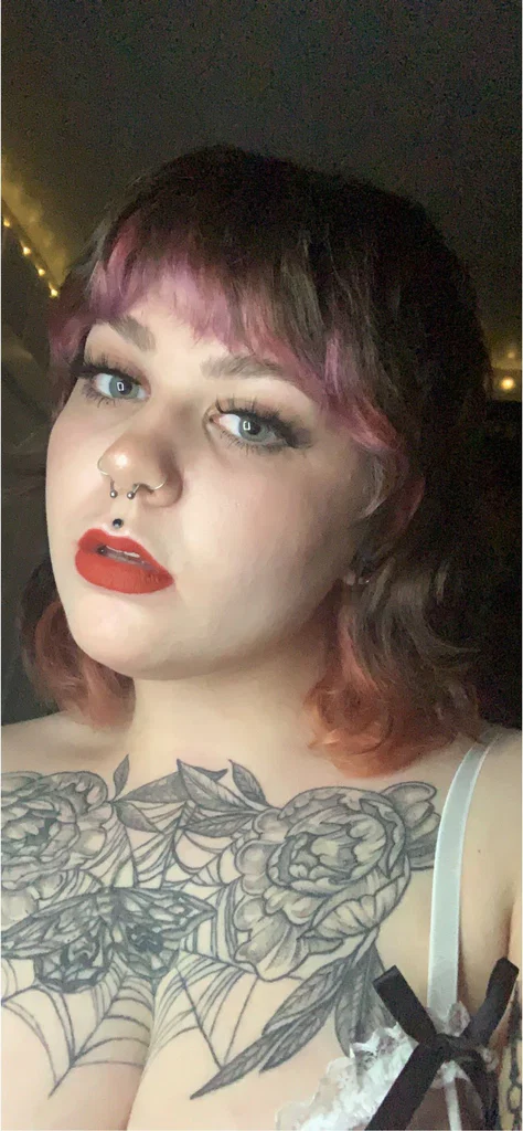 Rose 🥀🖤's avatar