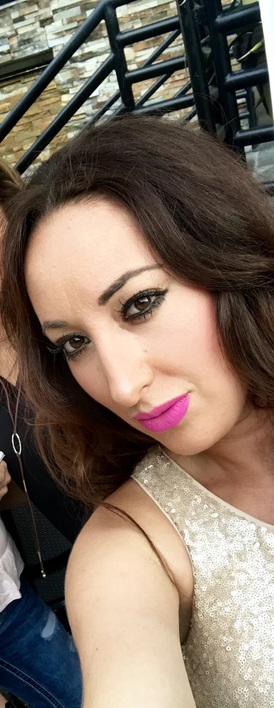 Dania Acuna's avatar