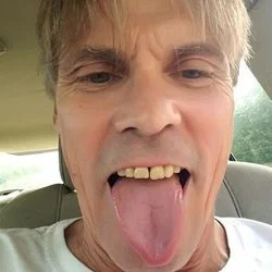 Usemeforplessure's avatar