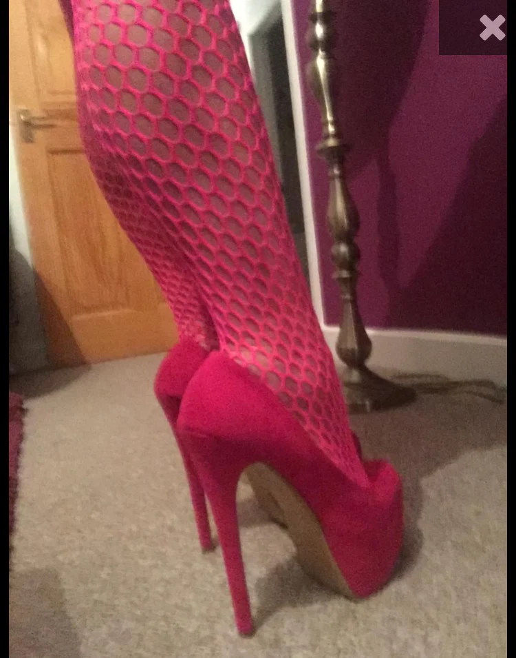Vixen in Heels profile banner