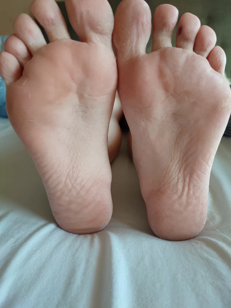 Swedish feetgirl's avatar