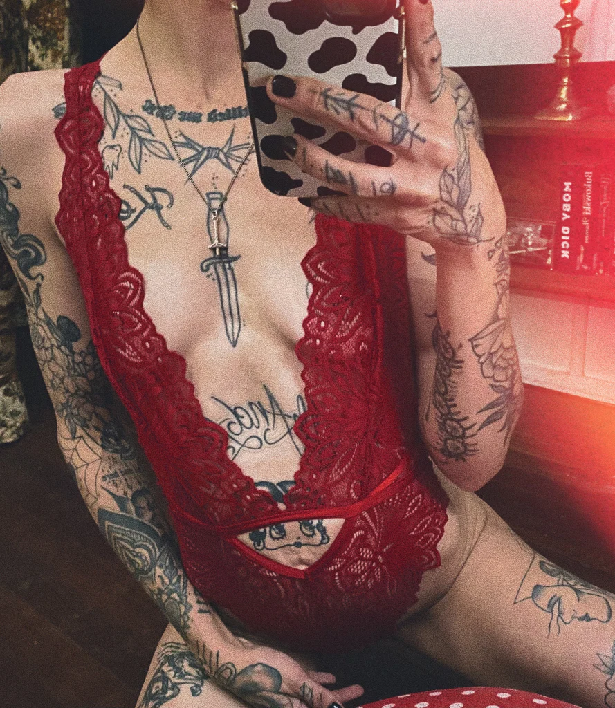 🥀🕸 ℭ𝔩𝔞𝔦𝔯𝔢 🕸🥀's avatar
