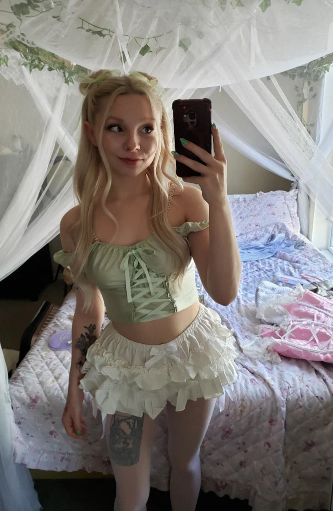 Averi's avatar