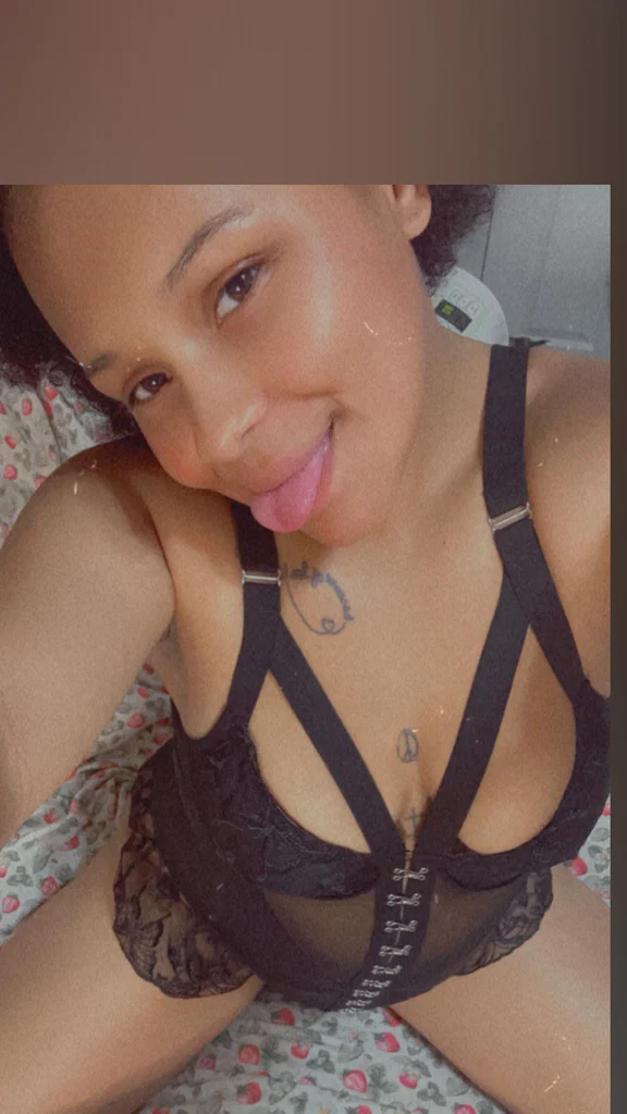 Baby Essa 🥰's avatar