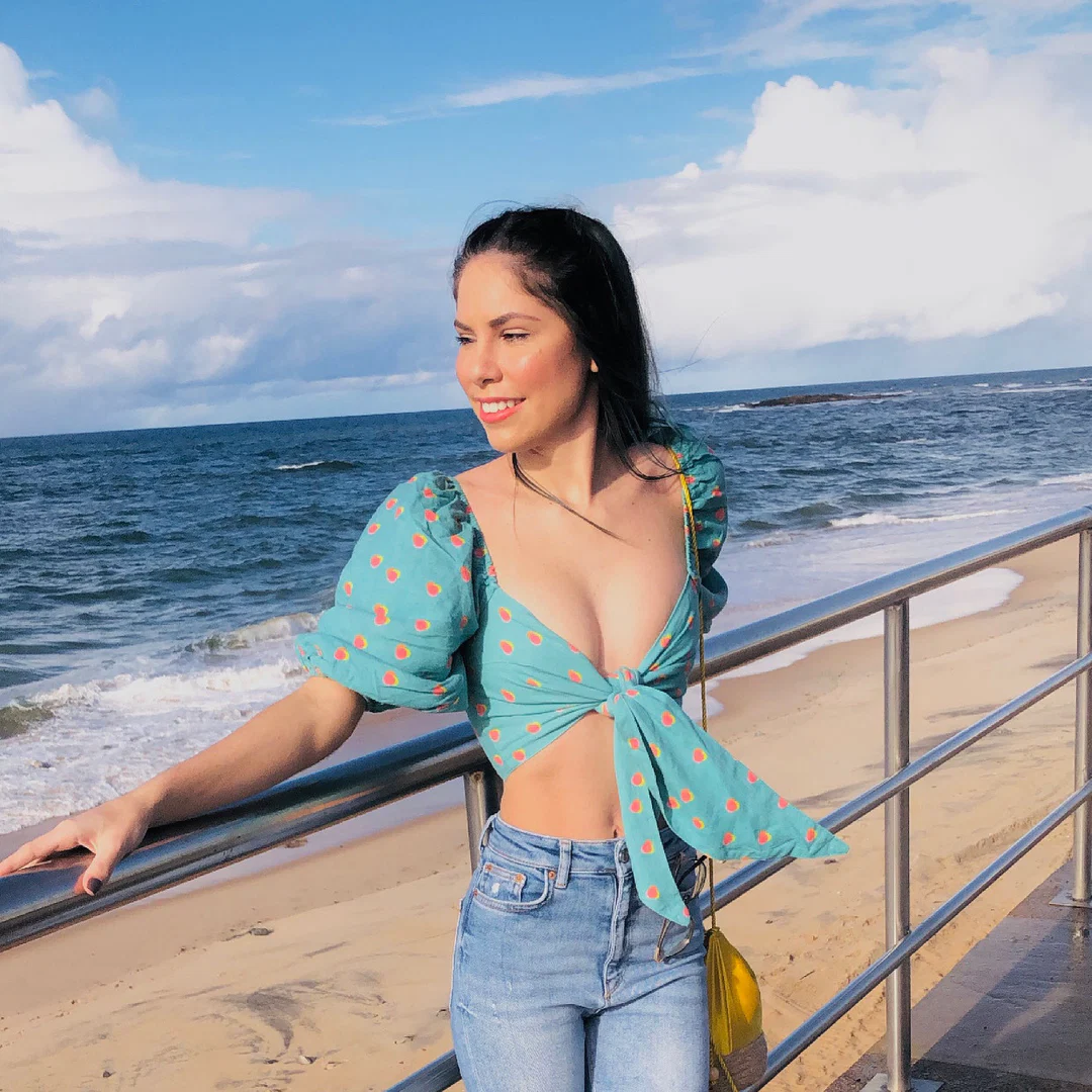 Lara Cristina Campos profile banner