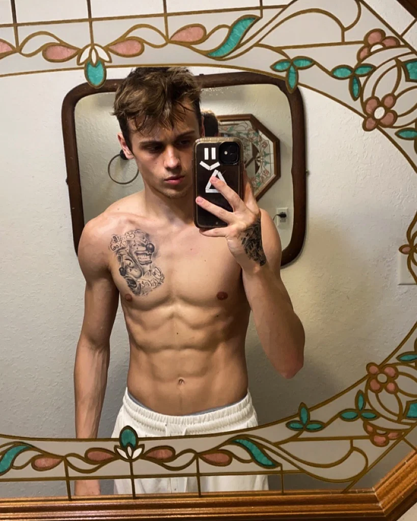 Spooked trey's avatar