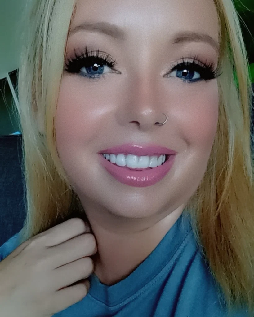 Ava 💋's avatar
