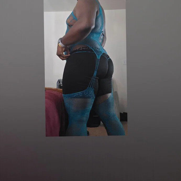 Dark cali peach's avatar