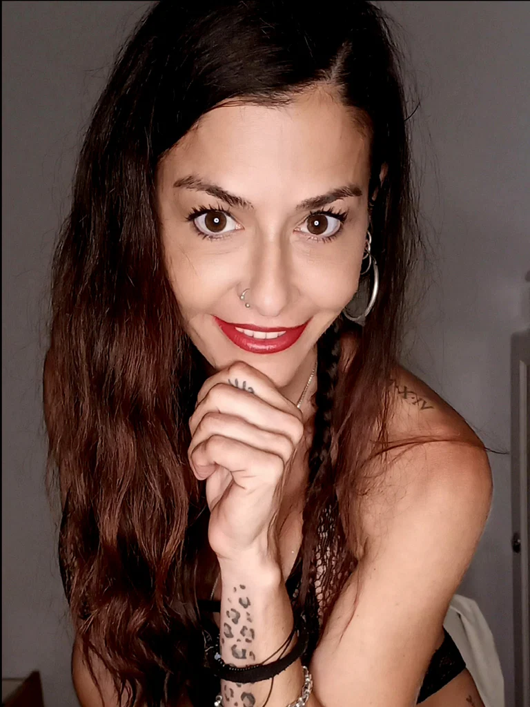 HORNY PLAYFUL MOMMY👅🥰🥰's avatar