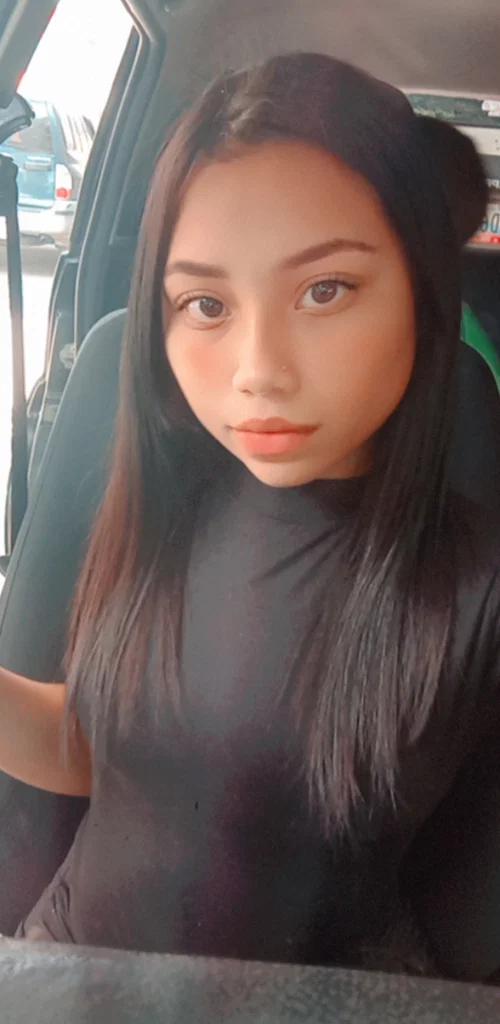 😈👧🏻 I am YOURS 18 years VIRGIN😈👧🏻's avatar