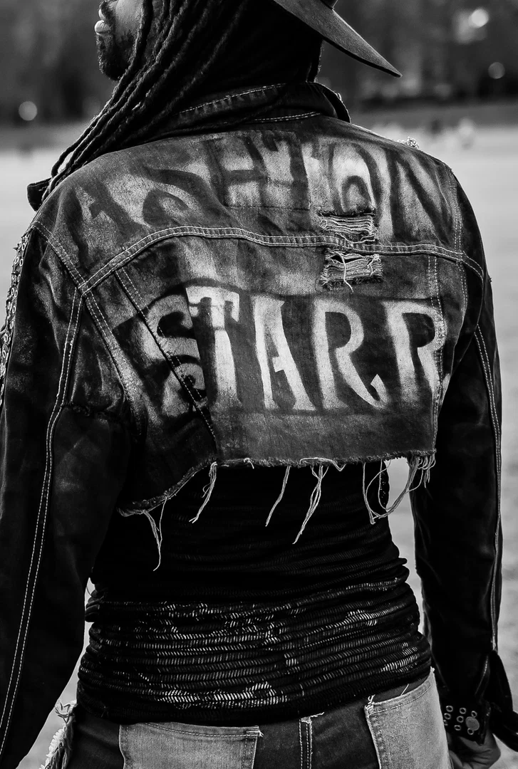 Ashton Starr profile banner