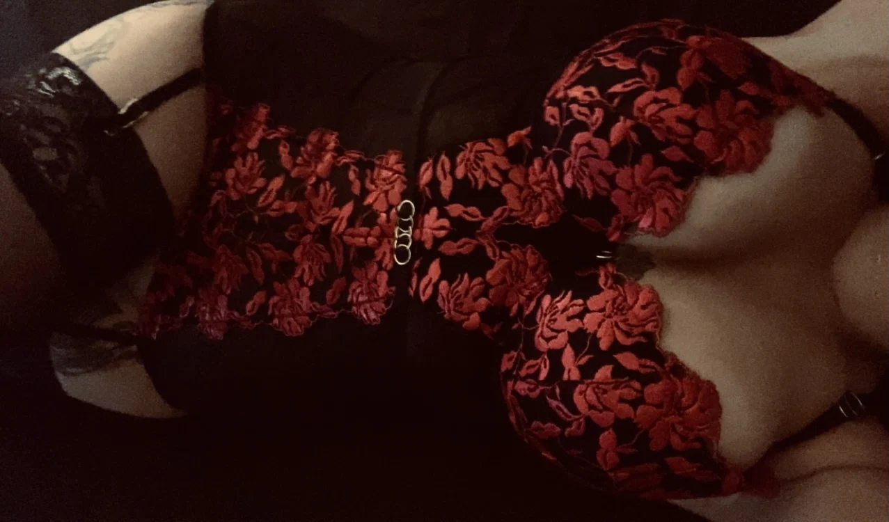 Zena profile banner