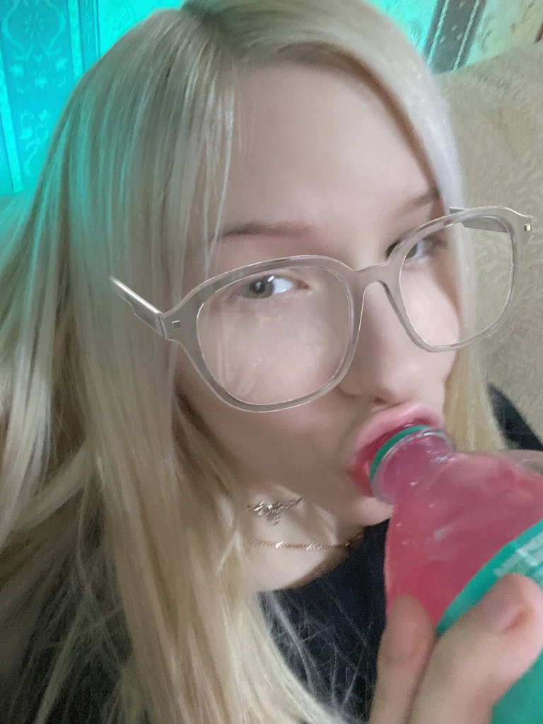 Elizabeth's avatar
