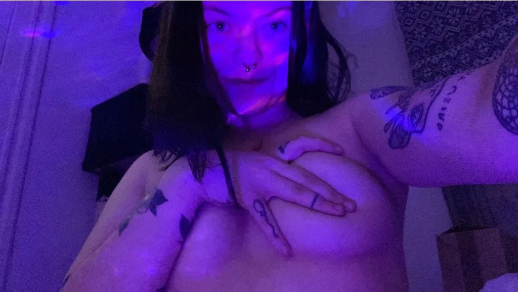 Tattooed Biatch's avatar