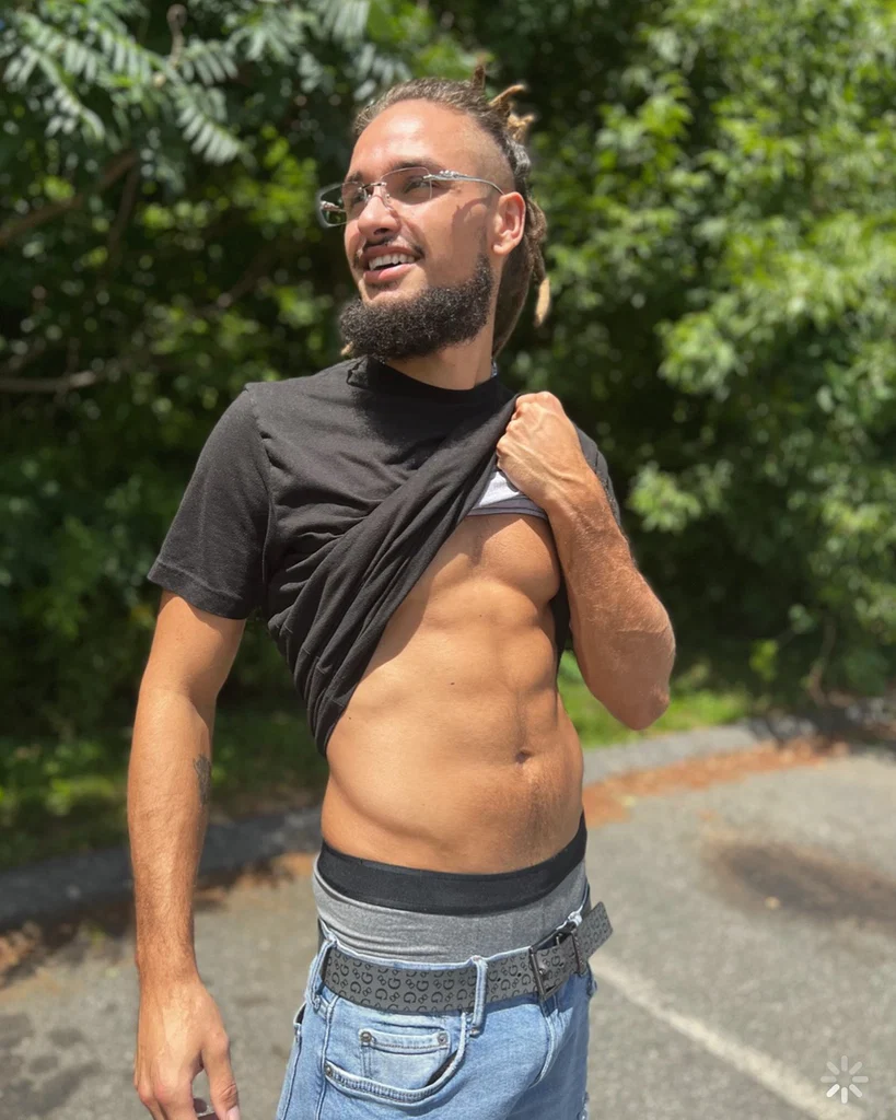 SexyFrenchman's avatar