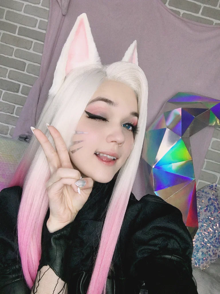 Ariadna Lobe's avatar