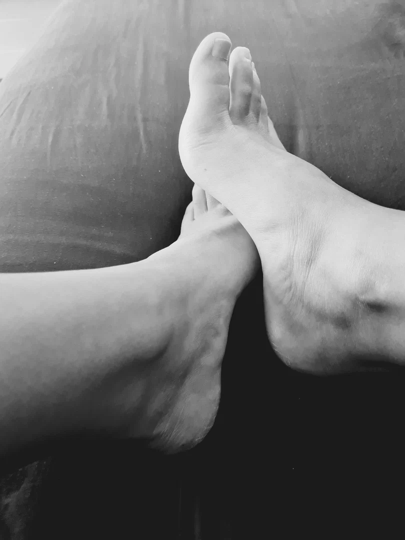 Hellofeetsty profile banner