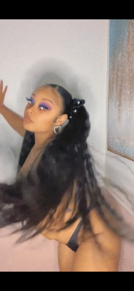 Angel Nicole's avatar