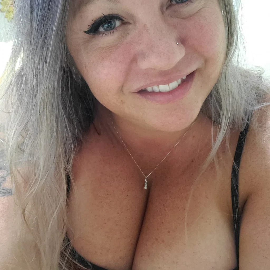 Miss Jenny's avatar