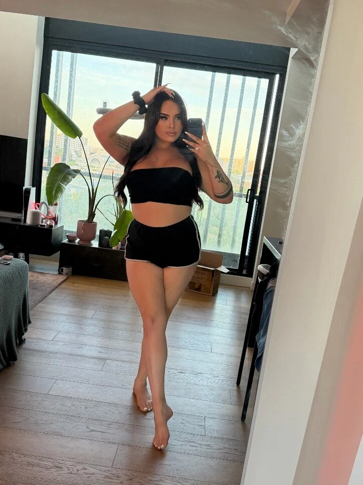 Ally Love's avatar
