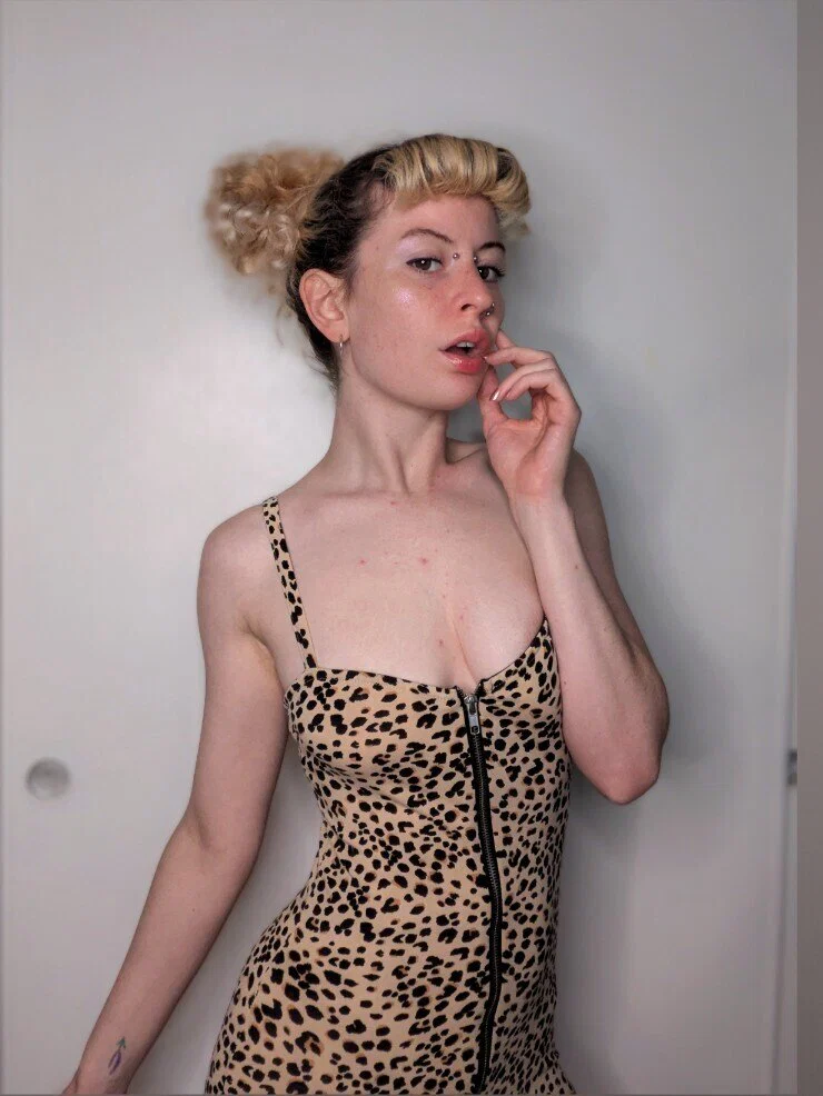 Bimbo Pixie Dream Girl