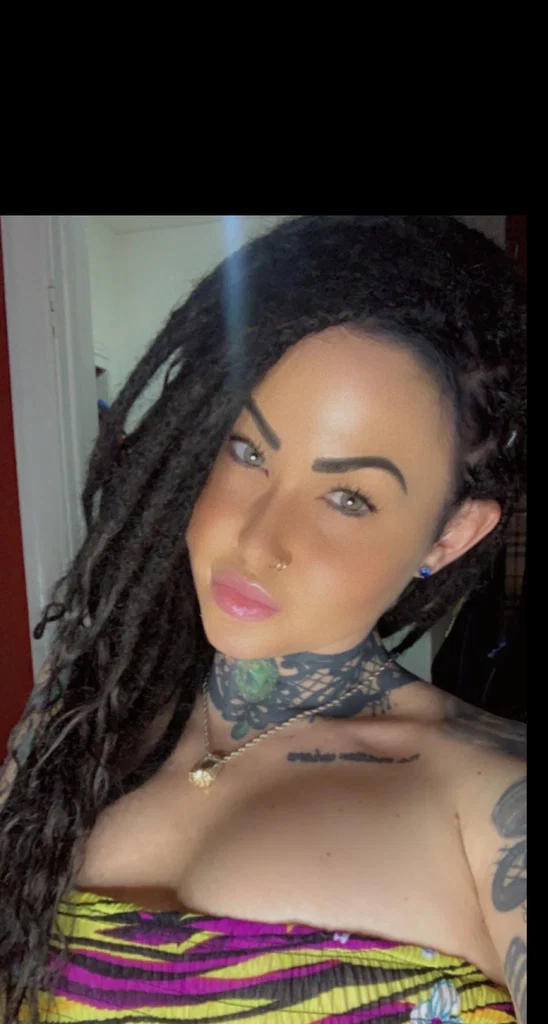 Anya Rose's avatar