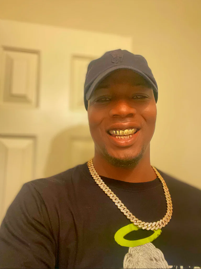 MrHandleDat843's avatar