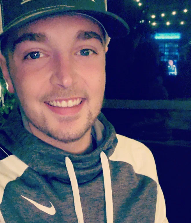 Dylan Scott's avatar