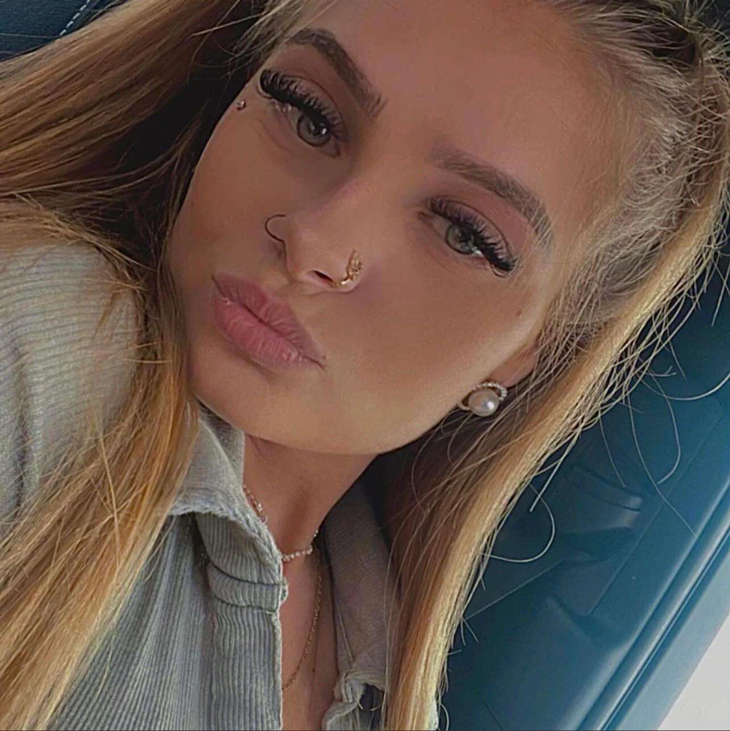 Carly's avatar