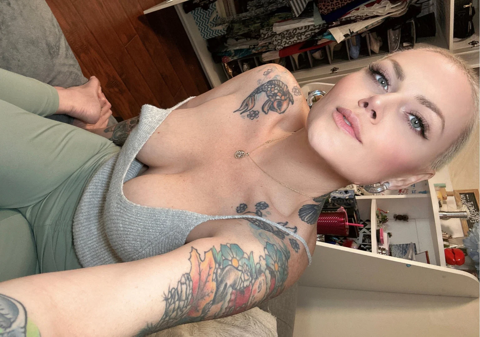 Bianca is NAKED!! π» profile banner