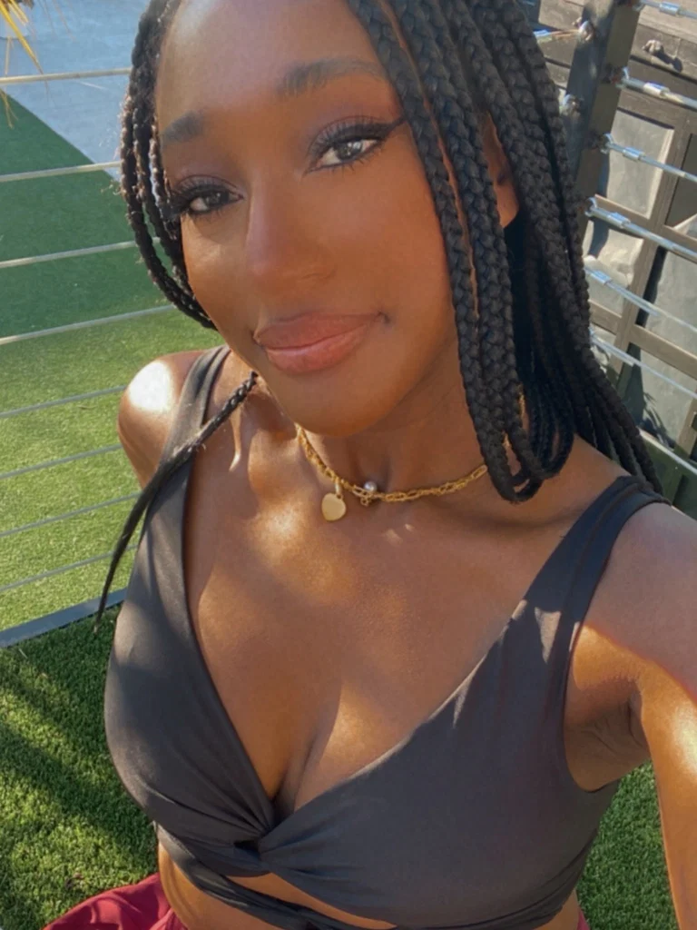 Goddess of Sunshine☀️🌻's avatar