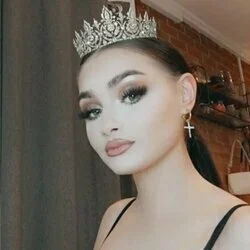 Queen S 👑's avatar