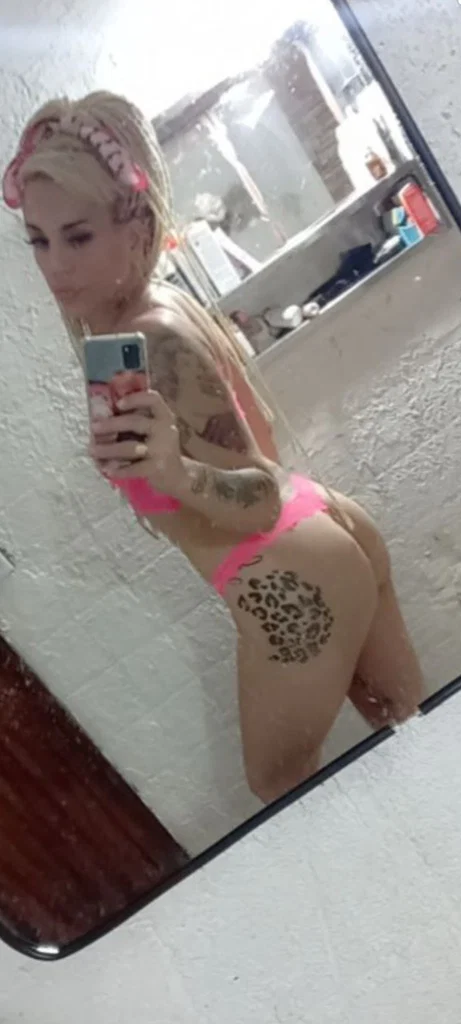 sexy blonde🔥💣's avatar