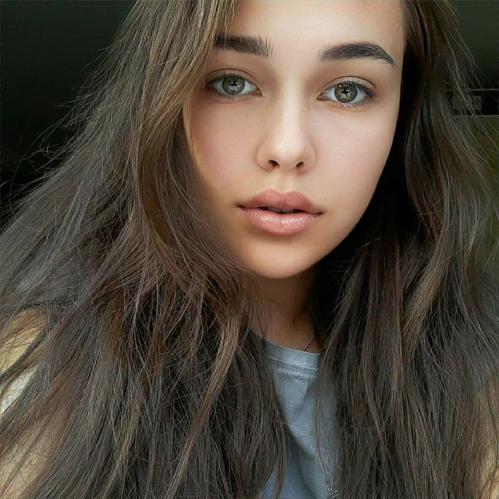 Alina's avatar