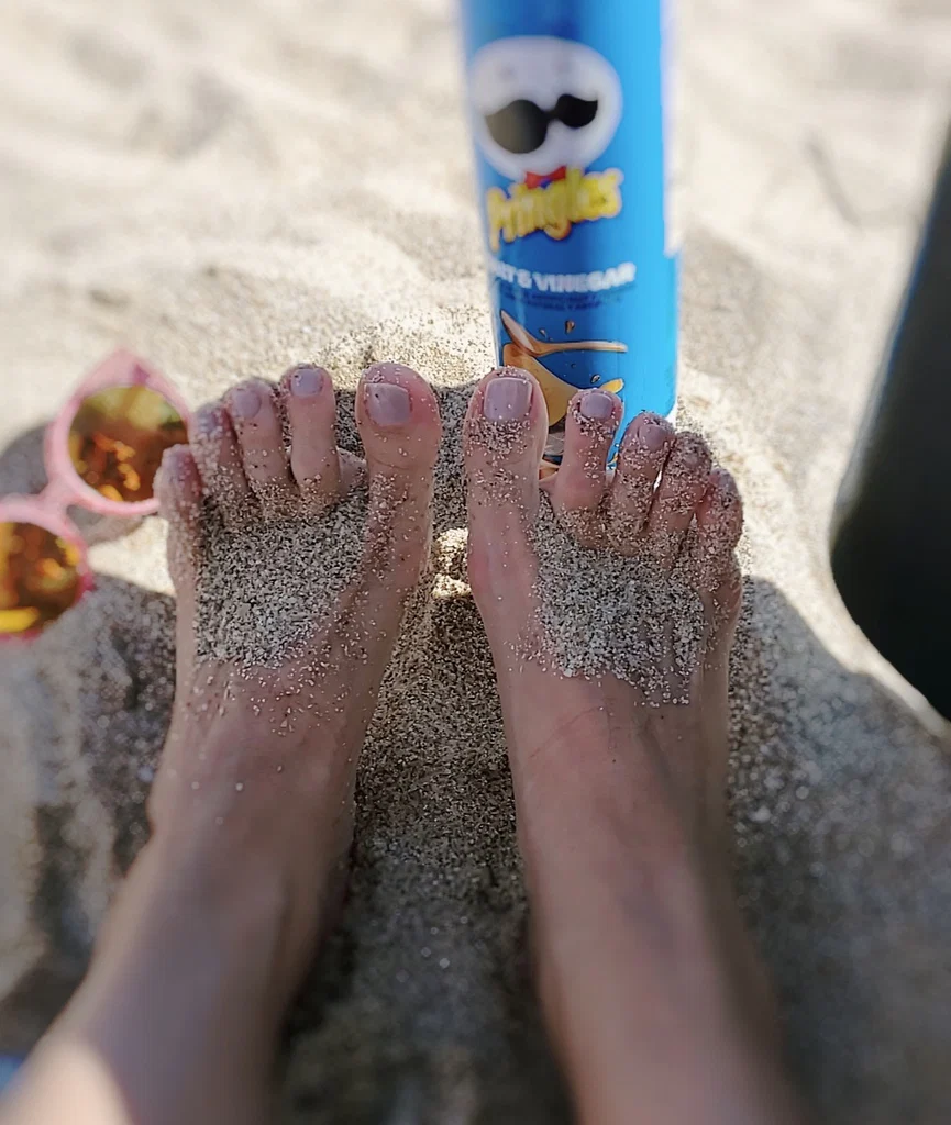NERDYFEET69's avatar