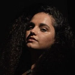 Paola Buzzone Free's avatar