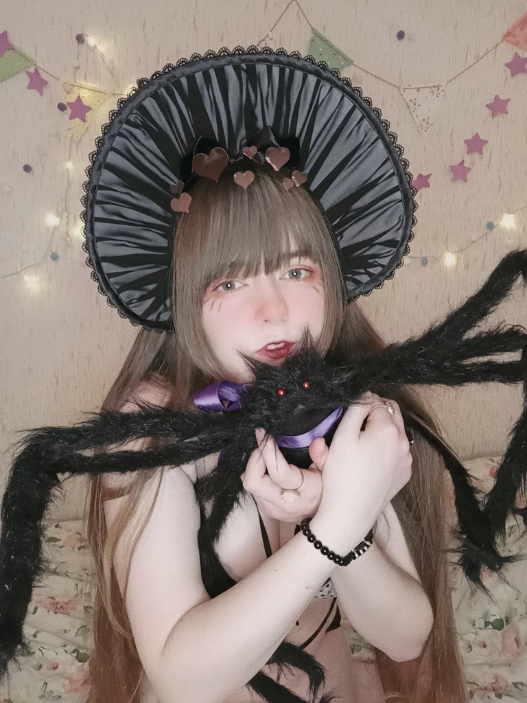 Lady Alyss's avatar