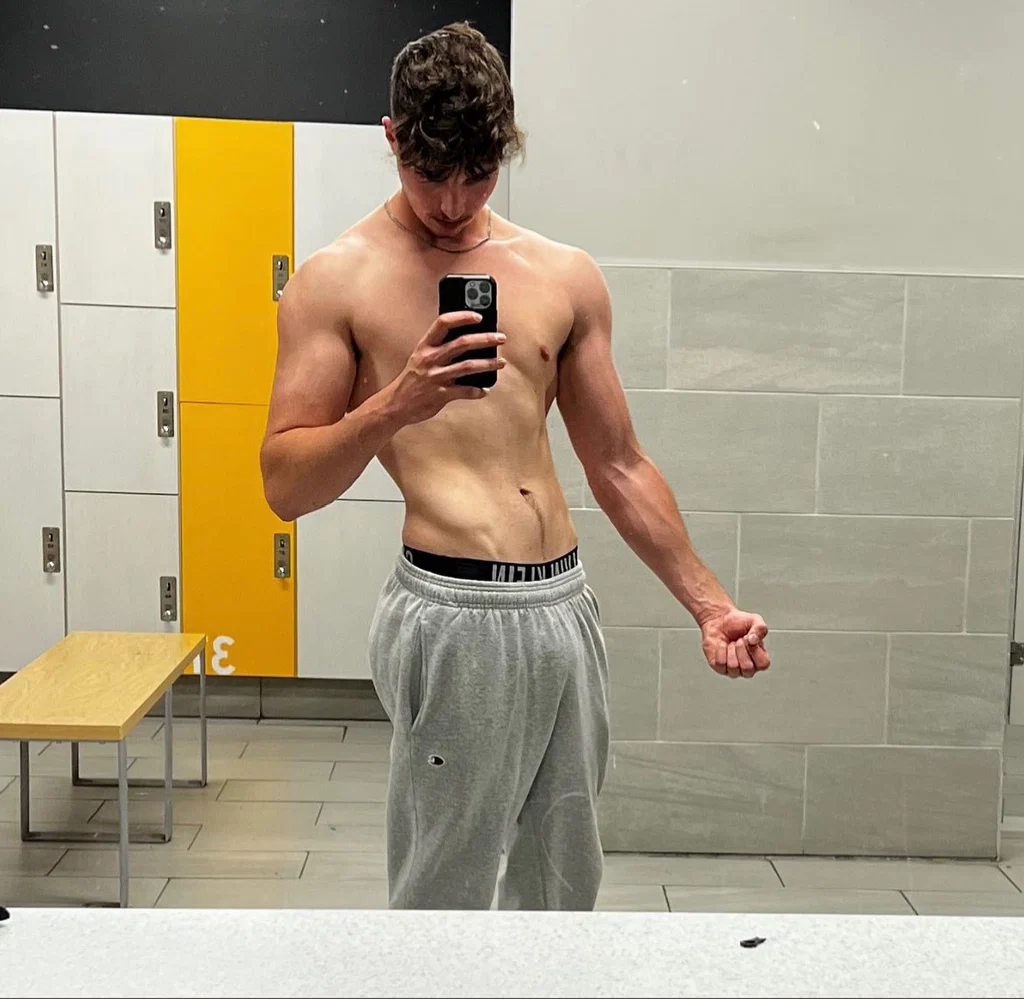 Ryan's avatar
