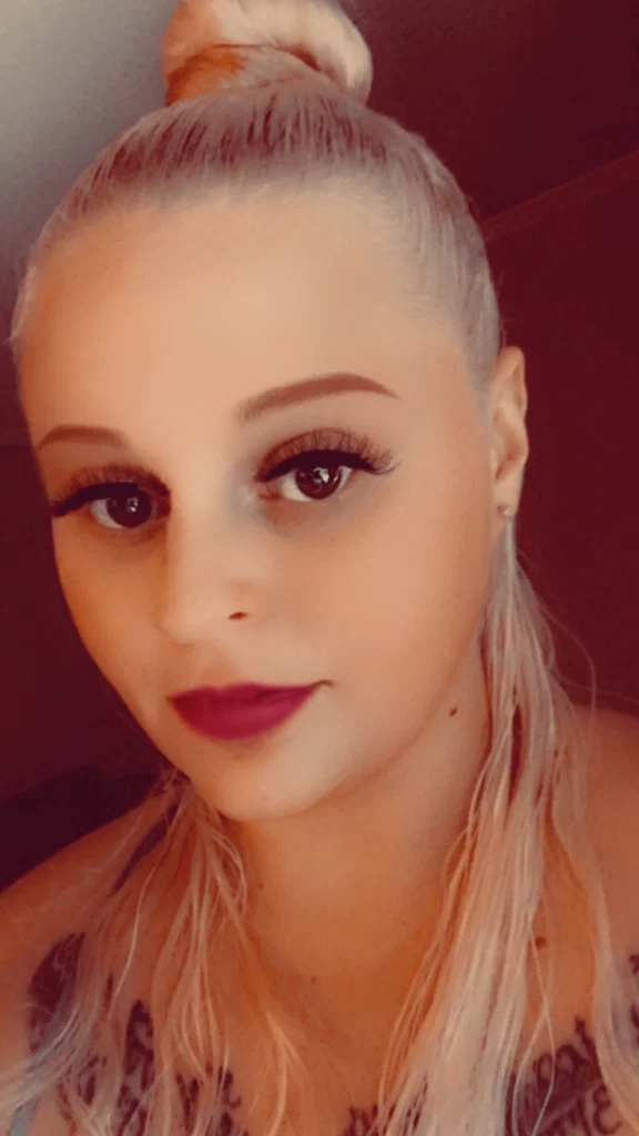 Footgoddess_28's avatar