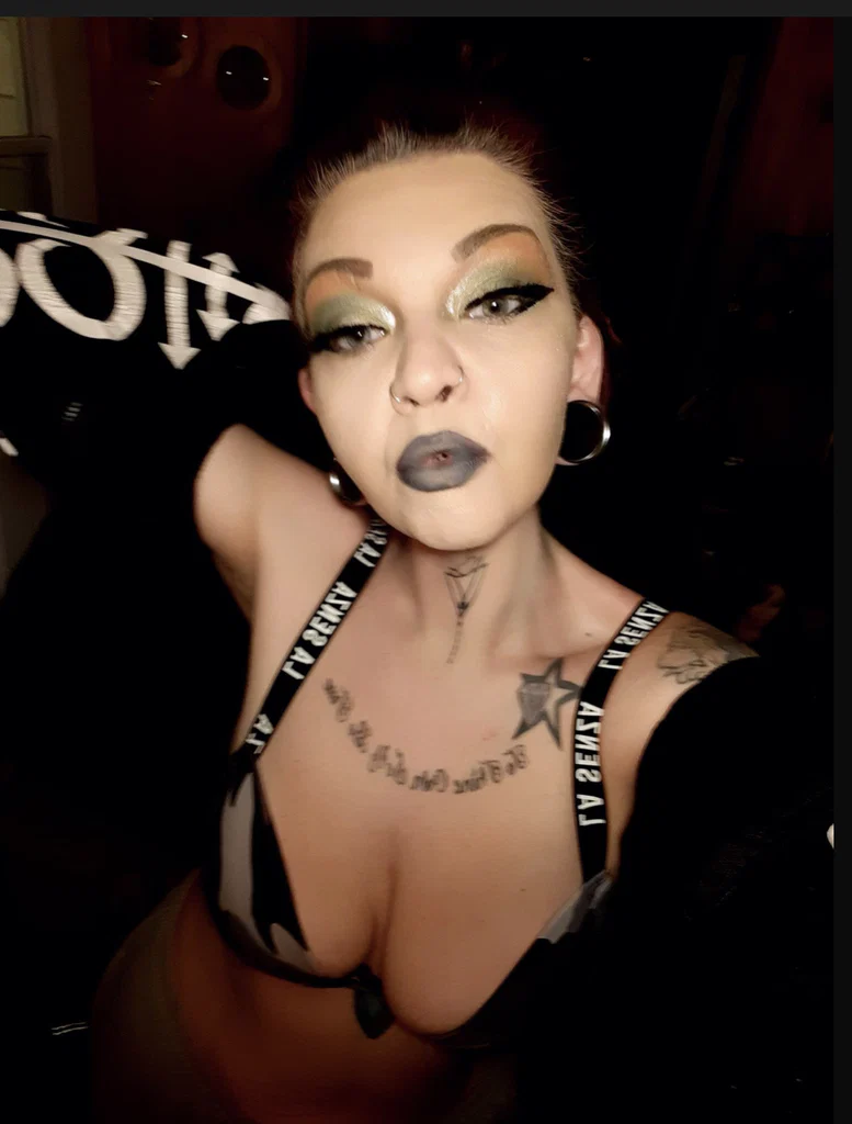 Holly_Would_Star_xXx's avatar