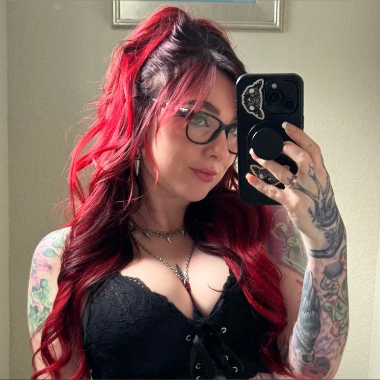 Lizzi Blake [Free]'s avatar