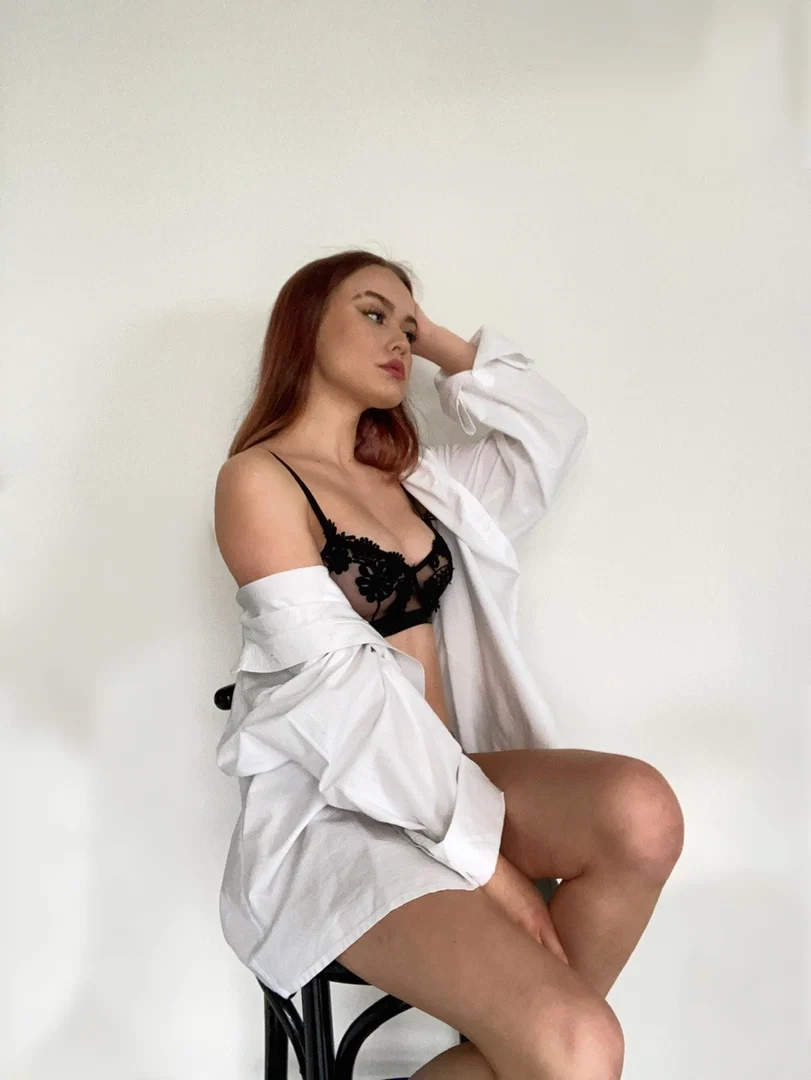 Victoria profile banner