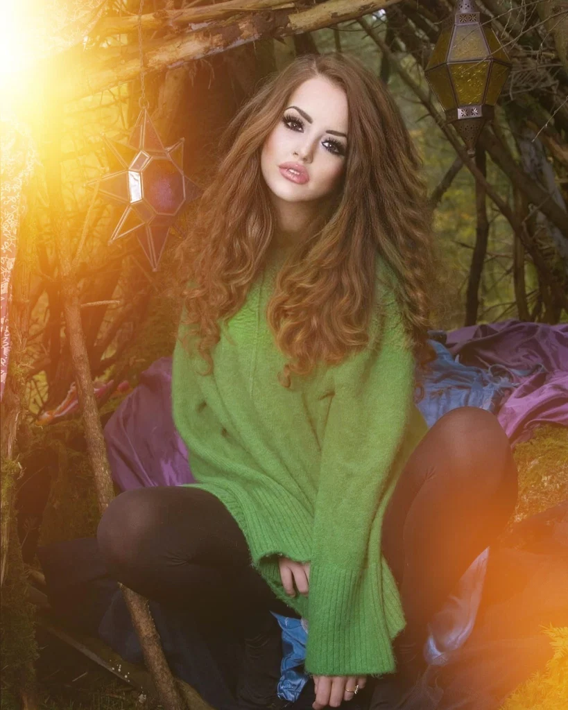 Rosie Flame's avatar
