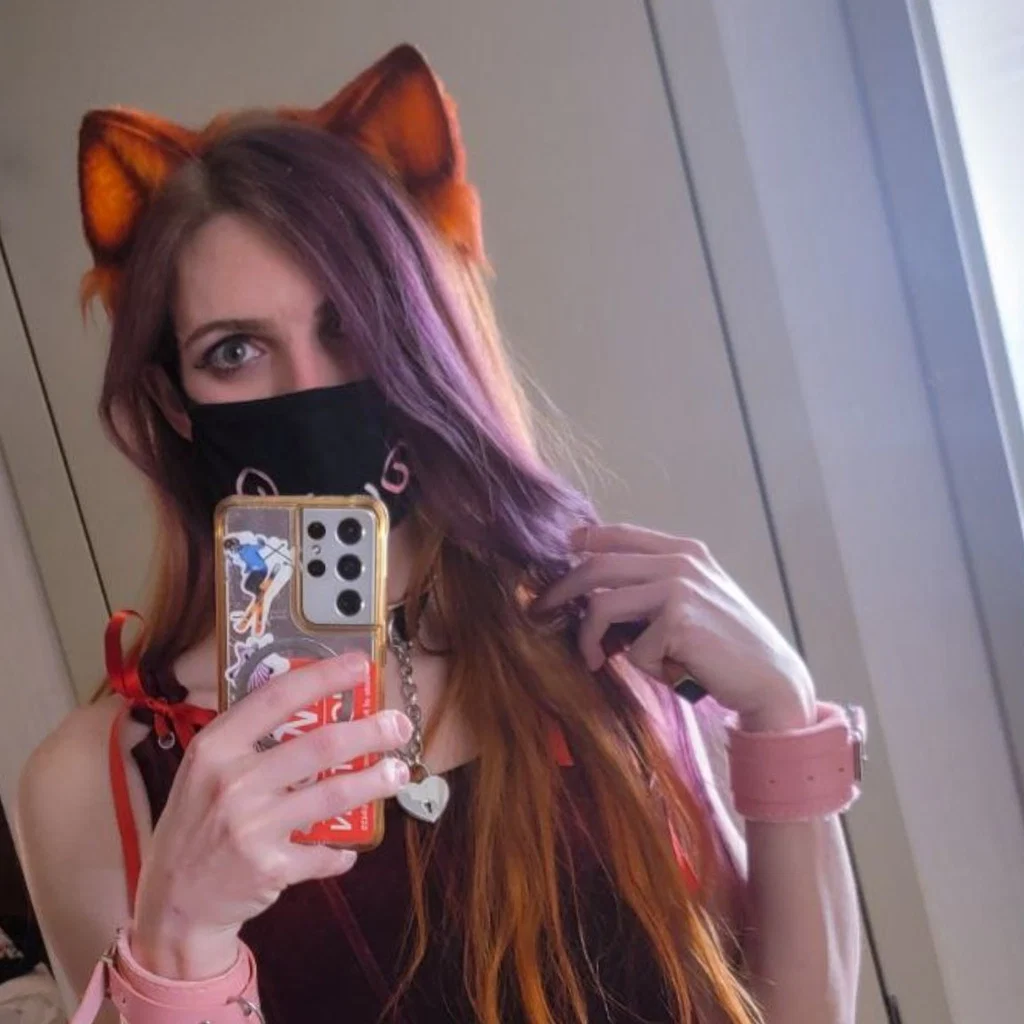 Phox in Socks's avatar