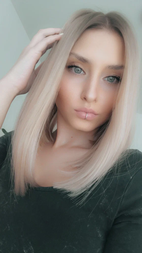 Holly Cypher's avatar