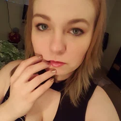 Empress Cyn's avatar