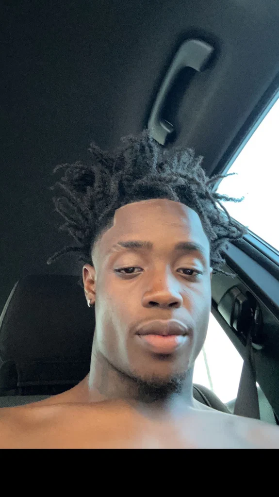 FreakyV 🔥's avatar
