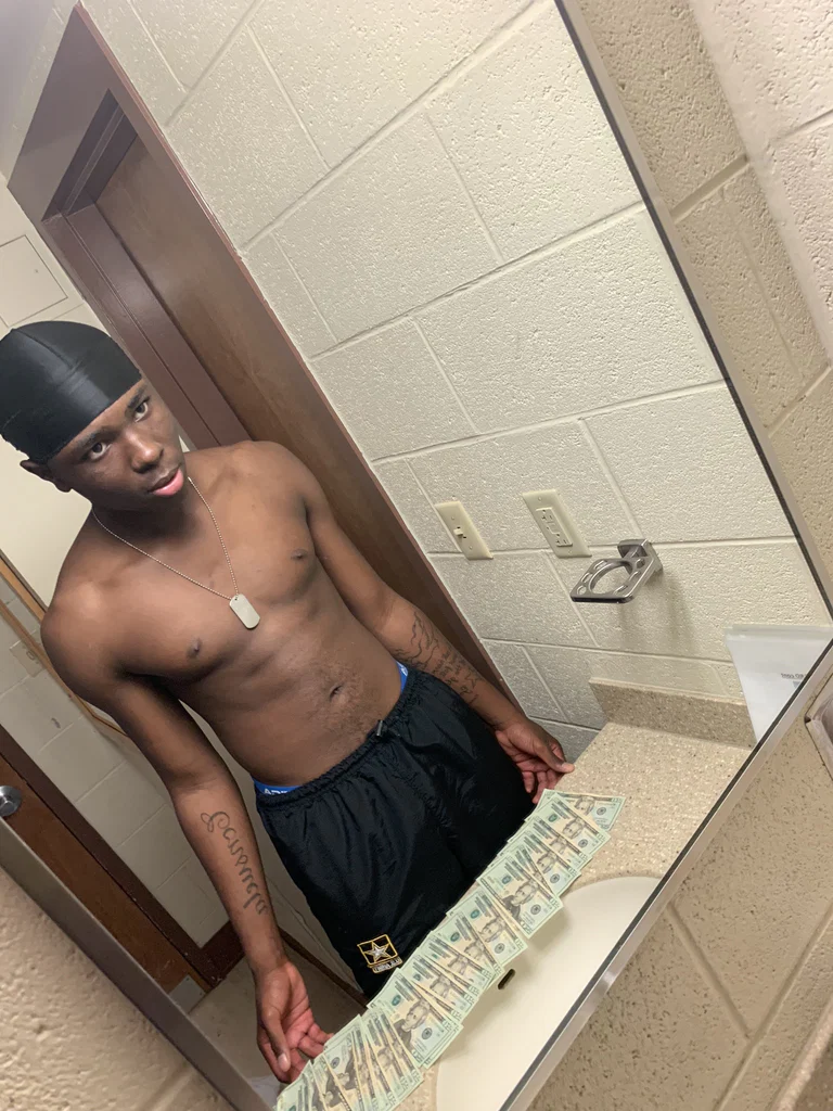 Lovinthots🍆's avatar
