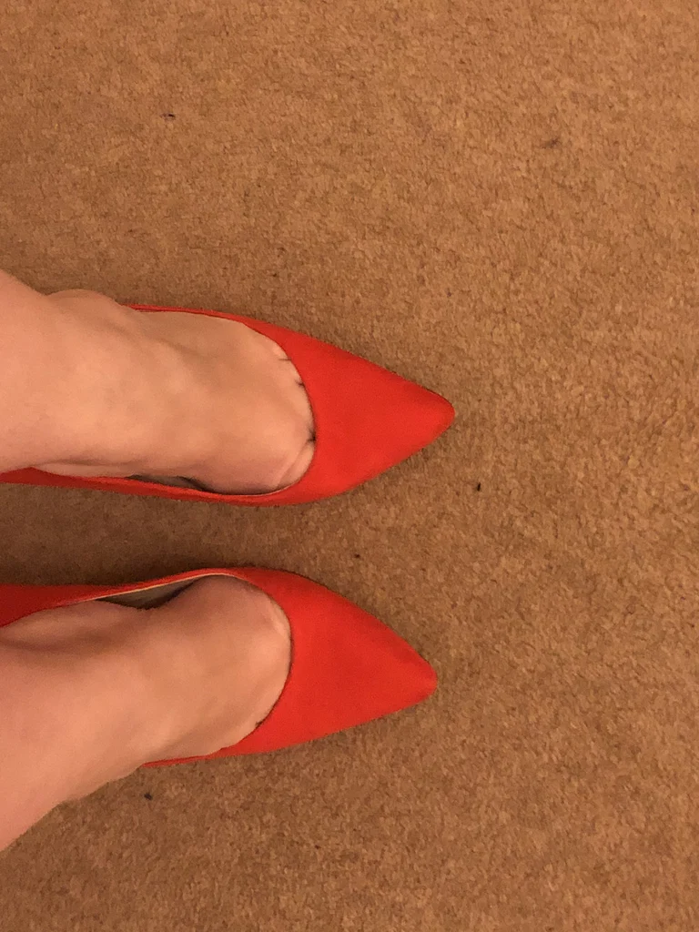 Miss Kinky Feet's avatar