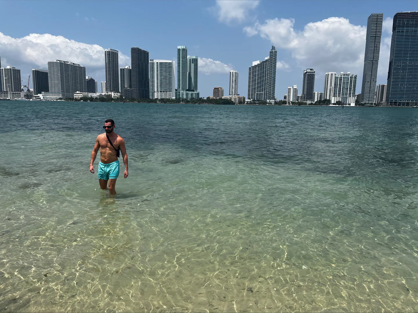 Gio Carrera profile banner